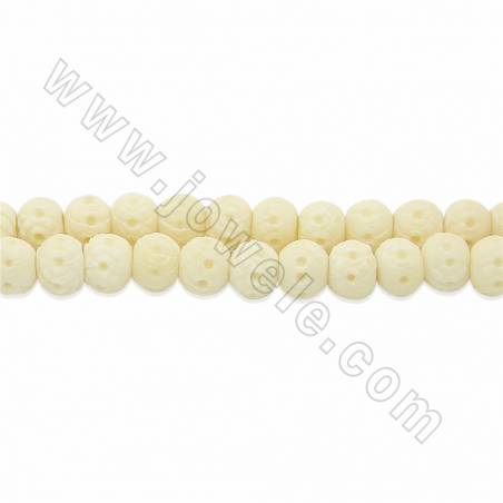 Perles blanche ronde en Os de boeuf Fleur ajourée Taille 8mm de diamètre trou 2mm 50perles/fil