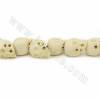 Perline in osso di bue intagliate a mano di qualità di grado A, testa di teschio, bianco, dimensioni 25x30 mm, foro 1~2 mm, 17 p