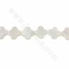 Collier de perles de nacre blanche, fleur à quatre feuilles, Taille 14 mm, Trou 0.8 mm, environ 29 perles/collier, 15 ~ 16 "