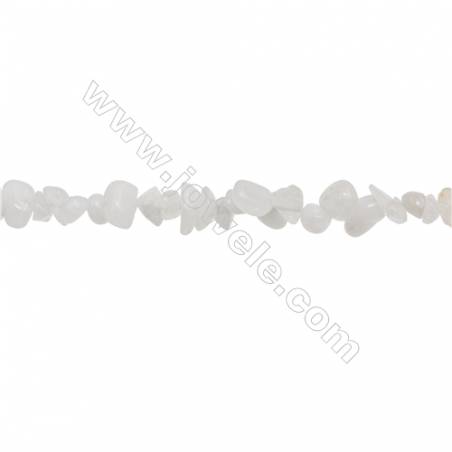 Agate blanche en forme de chips sur fil  Taille 4~8x5~14mm trou 0.8mm x1fil Environ 31~32"