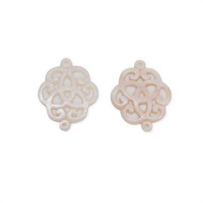 Natural White Mother-of-Pearl Shell Openwork Hollow Celtic Knot Charm Pendant Size 17x22mm Hole 1mm 4pcs/Pack