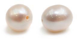 Wholesale high quality and low price Pearl half-drilled beads